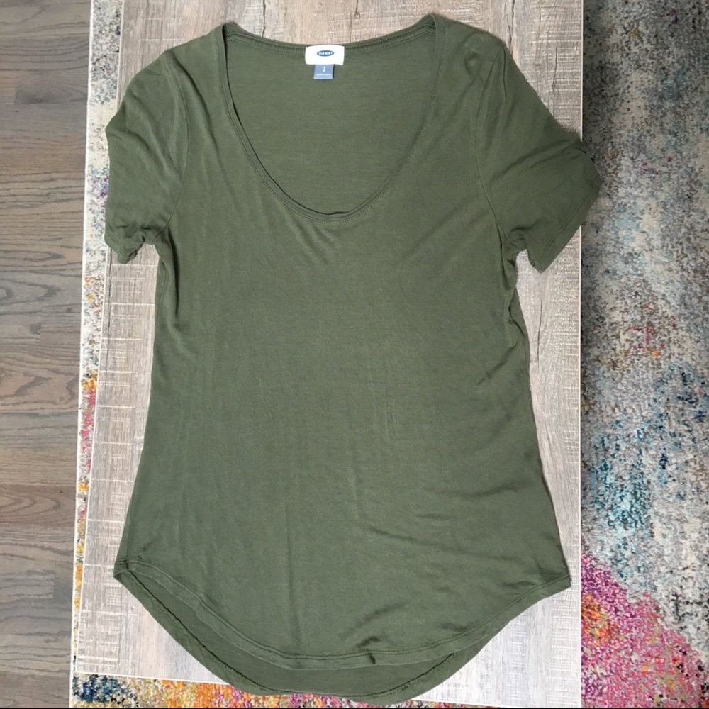 Old Navy forest green t-shirt. Small. Worn once!